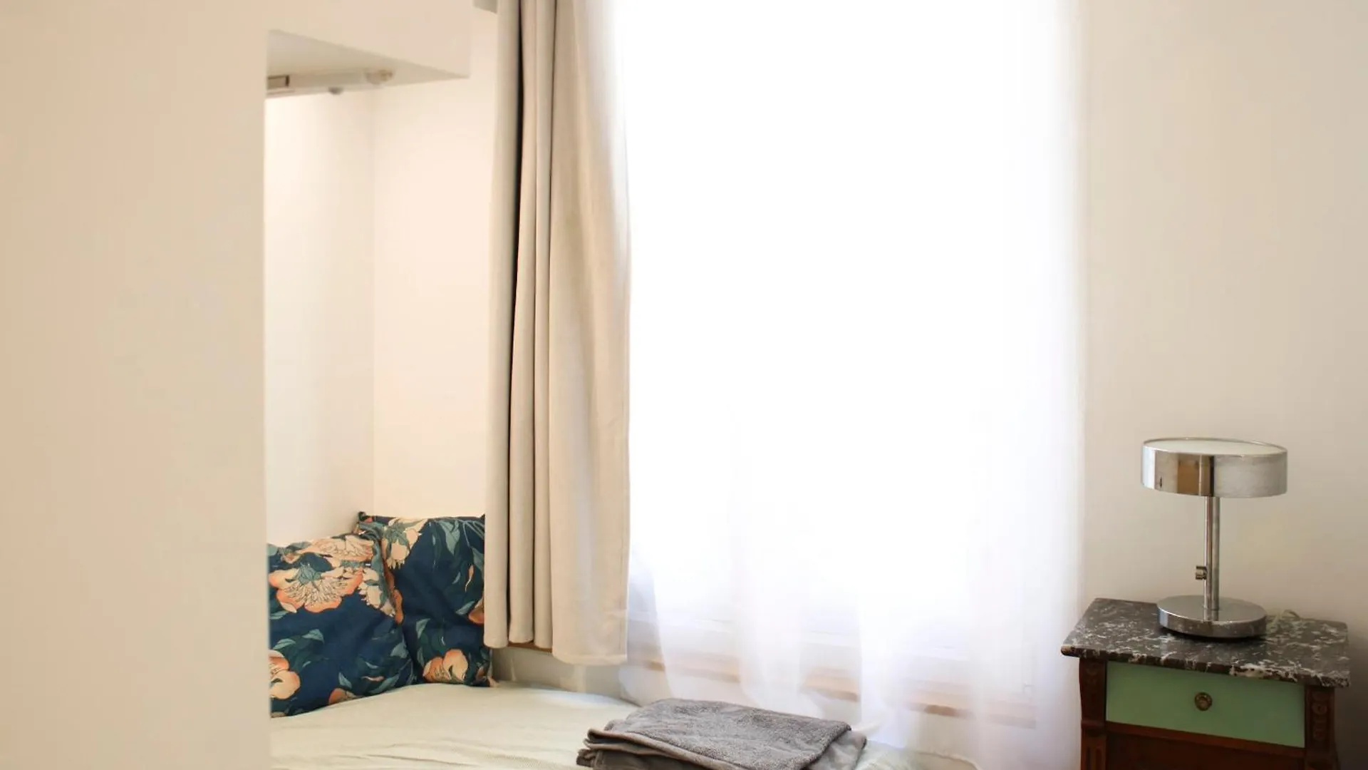 Cozy Apartment For 2 In The 11Th 巴黎 0*,