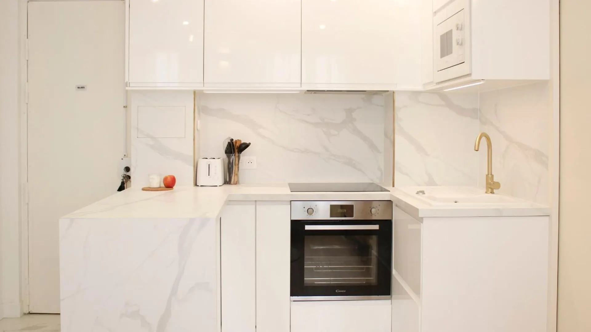Cozy Apartment For 2 In The 11Th Paris